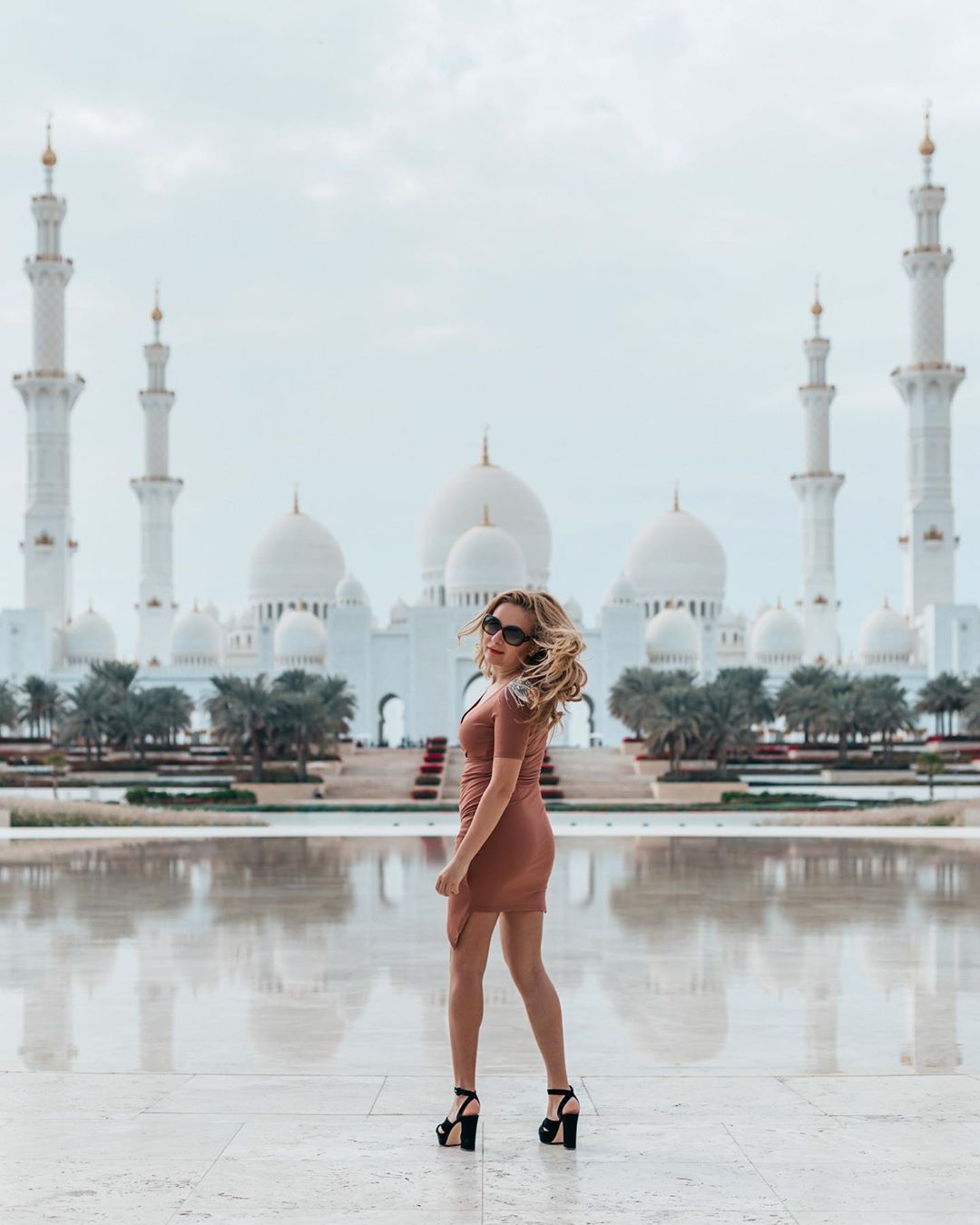 Женский Фотограф в Дубае и Абу-Даби. Профессиональные Фотосессии Девушек в ОАЭ | Kuckoo.Art