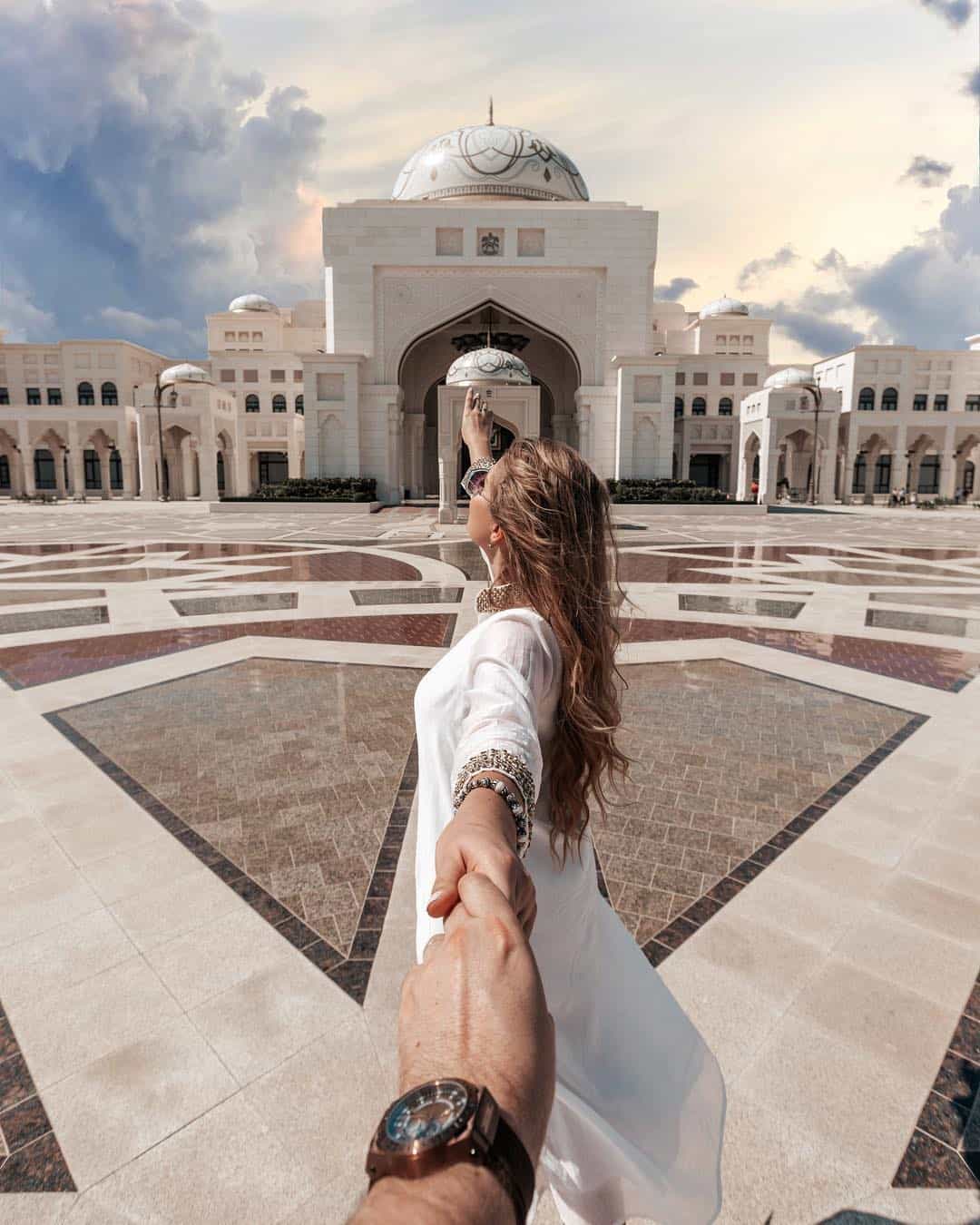 Создаем Профессиональное Женское Фото Портфолио в Дубае и Абу-Даби. Работаем по Всем Эмиратам. Забронируйте Сегодня Вашу Уникальную Фотосессию в ОАЭ.
