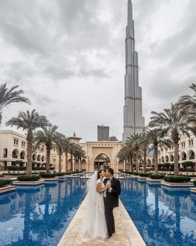 Book Your (Pre) Wedding Photoshoot In Dubai & Abu Dhabi. Hire Professional Wedding Photographer. Contact DubaiContent.Pro