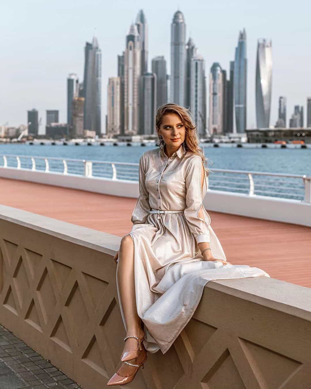 Book Ladies Photoshoot In Dubai. Get Best UAE Photography Experience. Hire Professional Photographer | DubaiContent.Pro