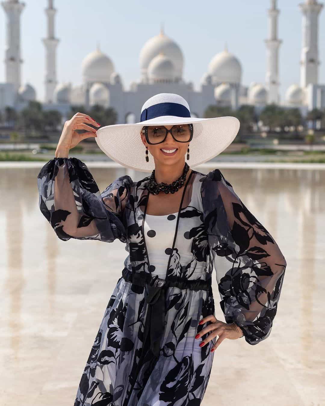 Забронировать Женскую Фотосессию в Дубае и Абу-Даби. Профессиональный Индивидуальный Женский Фотограф в ОАЭ. Дубай Марина, Бурж Халифа, Пляж, Пустыня. Пишите!